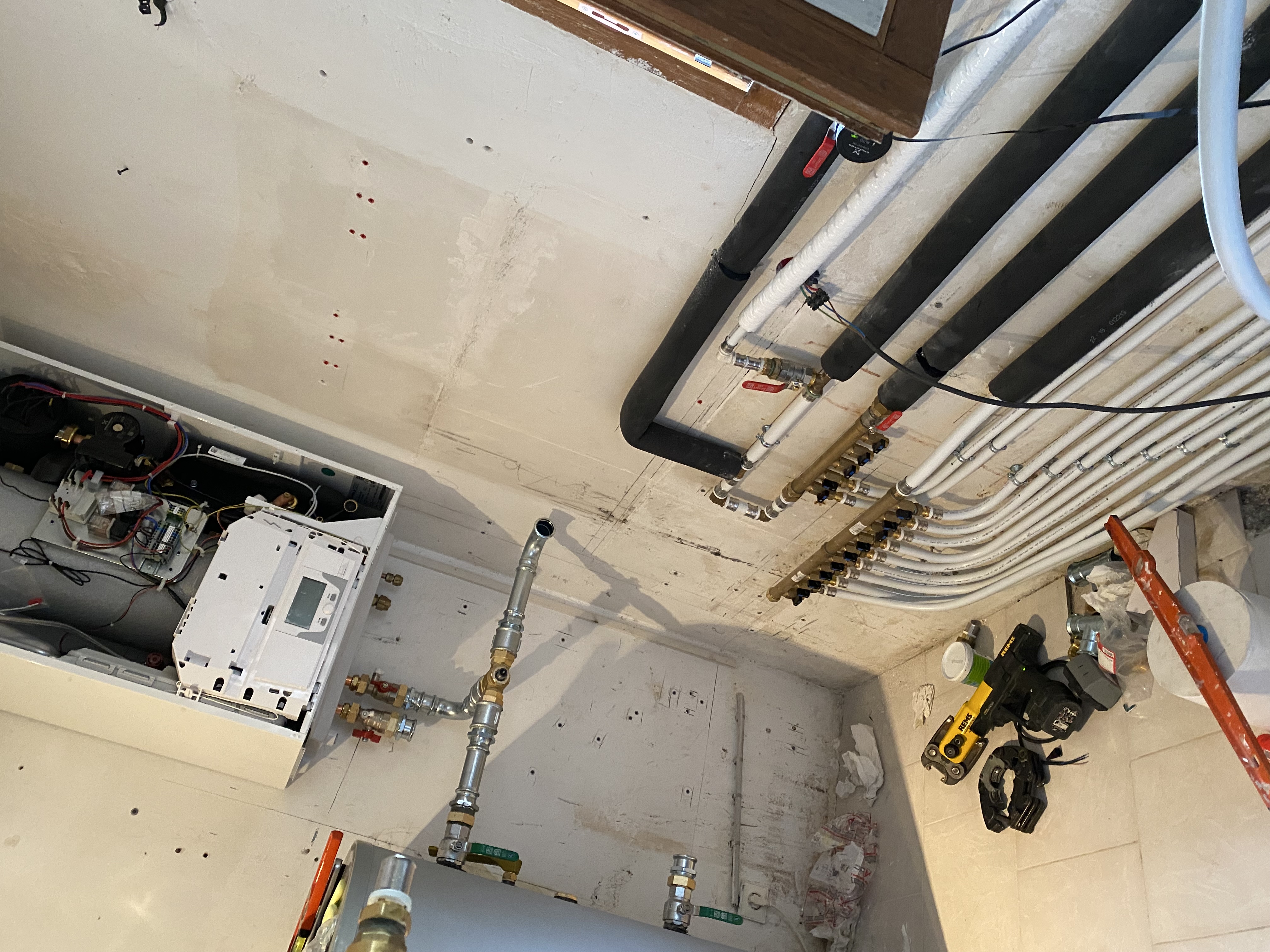 Pompe à chaleur air/eau Hitachi installée en maison individuelle
